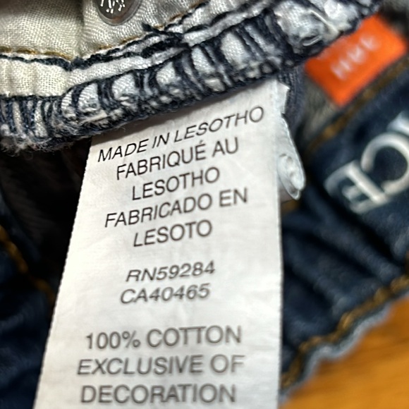 Children’s Place denim shorts. Boys 14 Husky.  Elastic cinch.  Great condition. - Picture 5 of 9